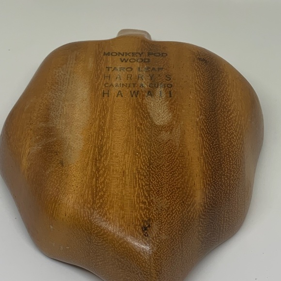 Vintage Monkey Pod Wood Taro Leaf bowl from Hawaii - Picture 4 of 6